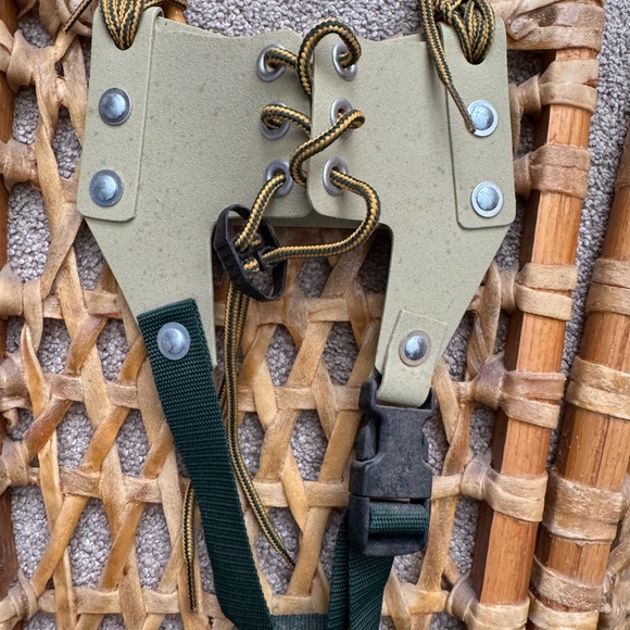 Vintage Cabela\'s Wooden SNOWSHOES rawhide 10\